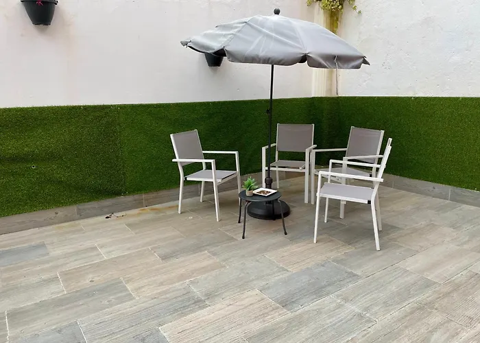 Amplio Apartamento Con Terraza En Bouzas, Cerca De La Playa.